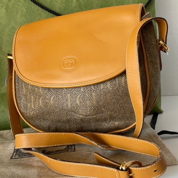 Gucci Vintage Tan dGG Logo MONOGRAM Canvas Leather Crossbody Bag. - Picture 4 of 16